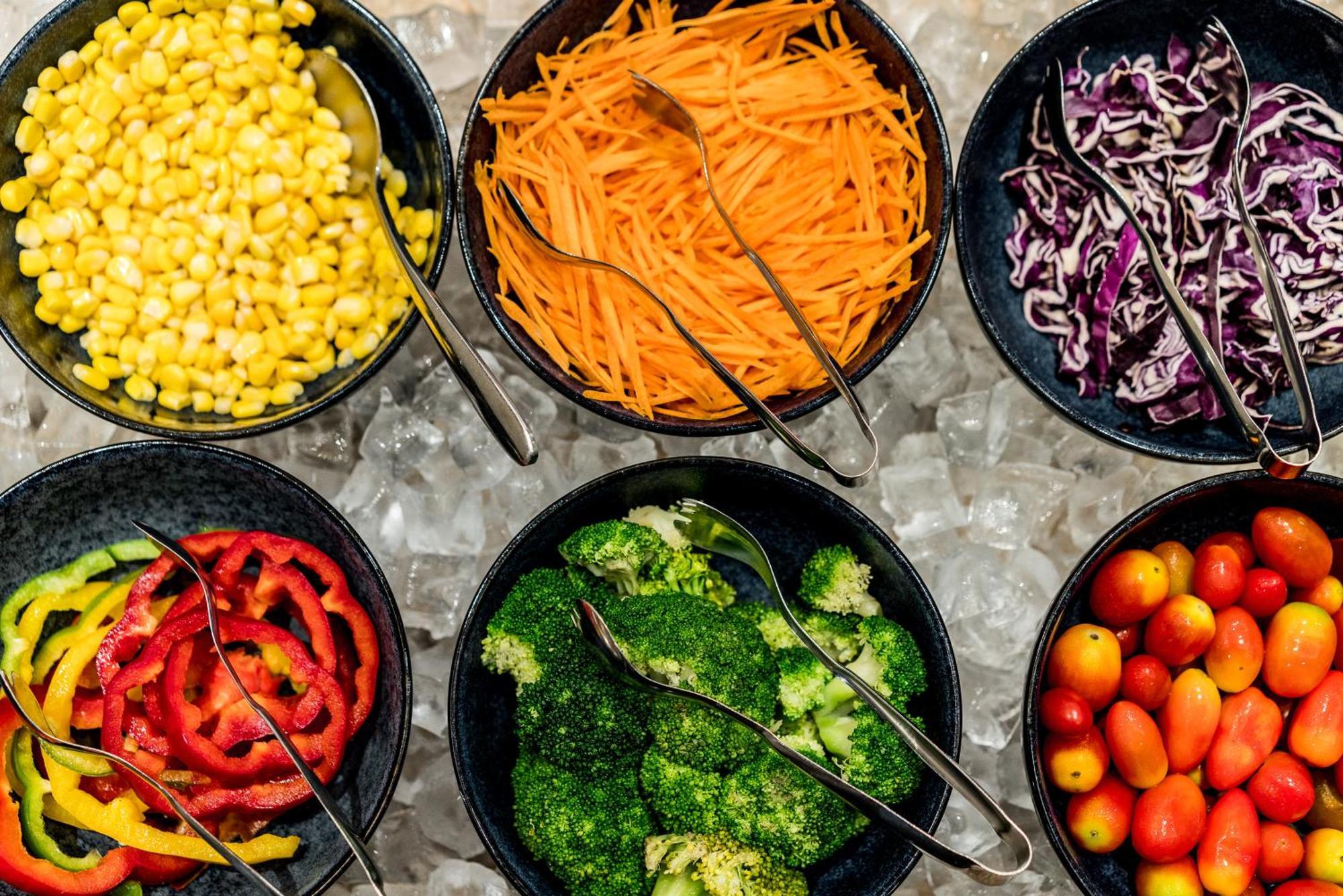 Muu Bangkok, Small Luxury Hotels Of The World Exterior foto A salad bar